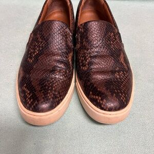 Frye Ivy Brown Snake Print leather Slip-On sneaker soles loafer